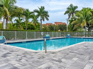 Amberton Luxury Townhomes, Naples, FL 34119