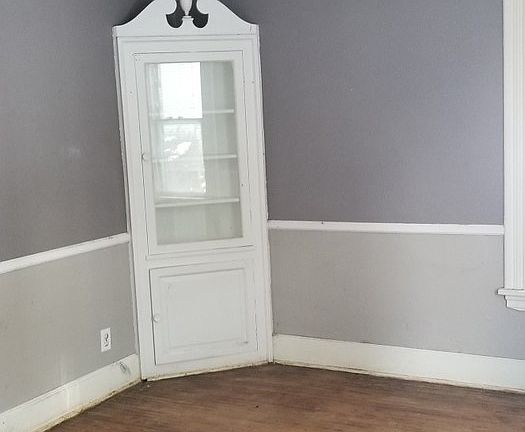 2nd image of 316 S Gardiner Ave
