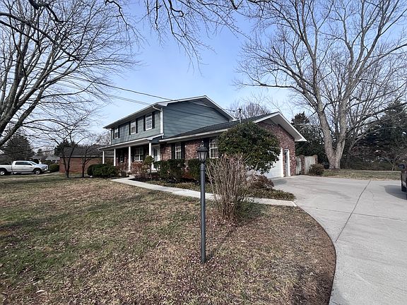 3rd image of 9505 E Laurens Ln