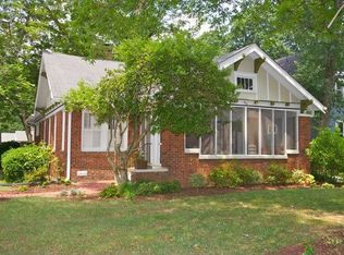 935 E Lake Dr, Decatur, GA 30030