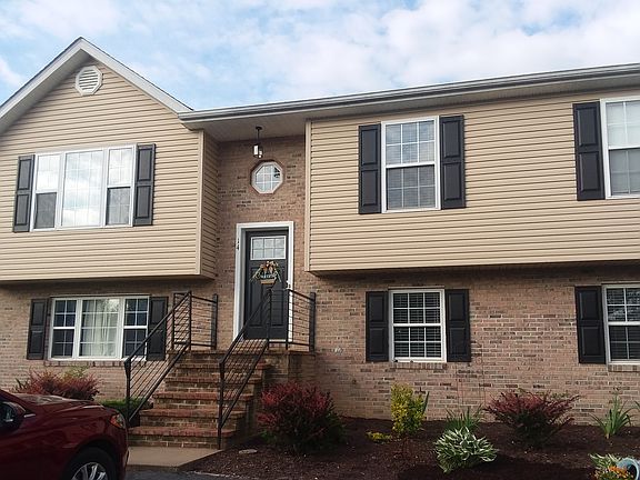 3rd image of 14 Hillview Dr