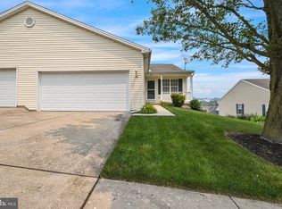 6811 Seneca Ridge Dr, York, PA 17403