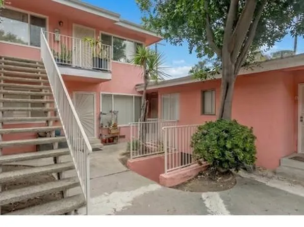 4501 Don Tomaso Dr #6, Los Angeles, CA 90008