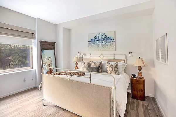 Sold by Compass | media 2
