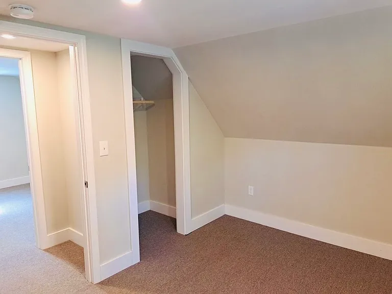 2046 Hartford Ave #5 — Photo 25