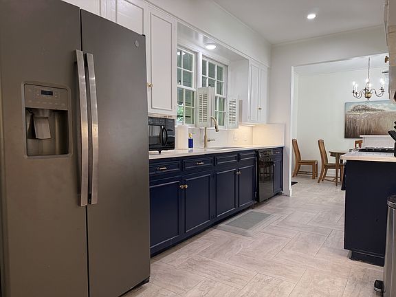 5th image of 1410 Forsythe Ave