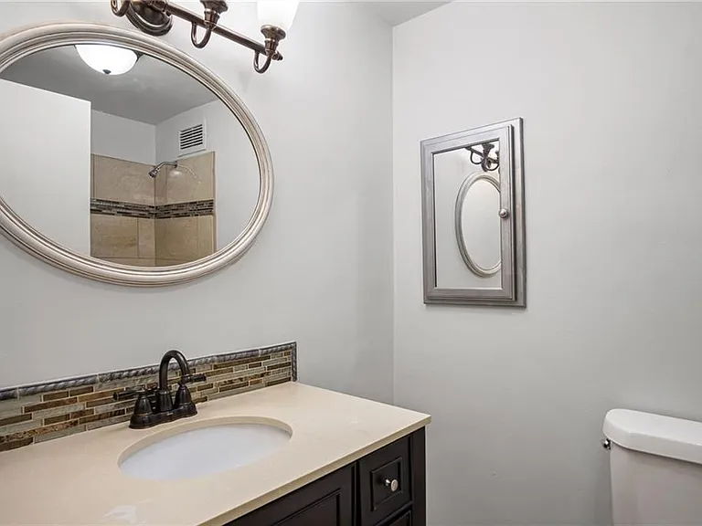 333A W Meyer Blvd #1215A — Photo 8