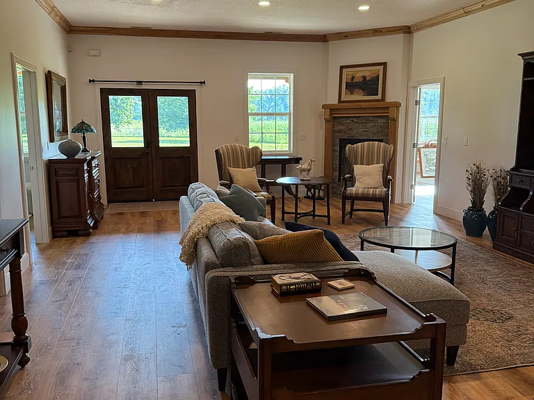 Broadleaf Dr — Photo 11