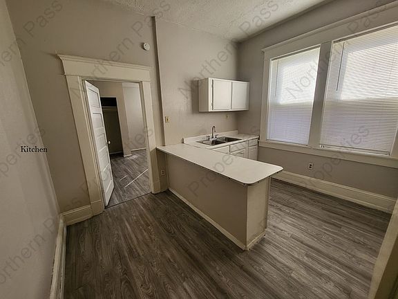 3rd image of 1111 N Cotton St #D