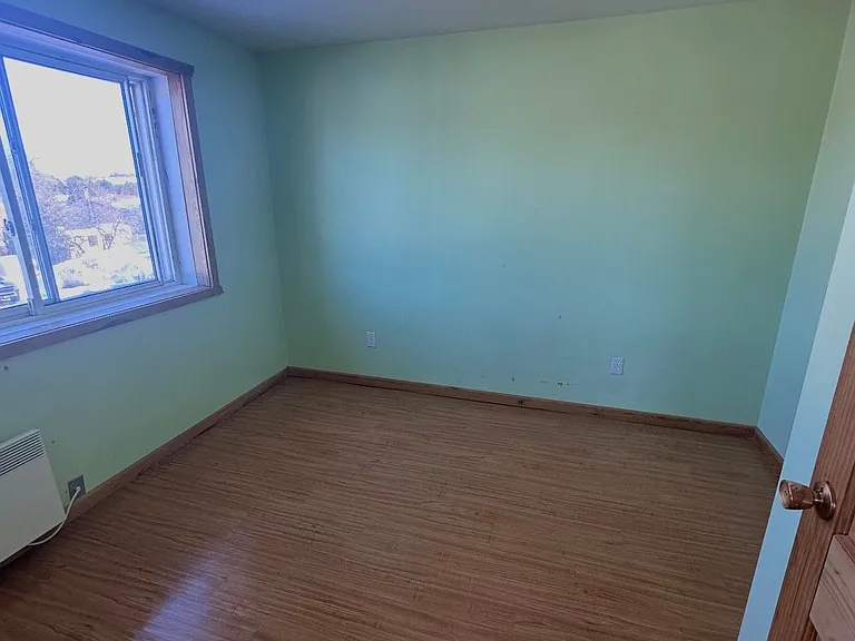 12 Saint David St N #6 — Photo 3