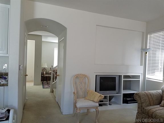 2nd image of 229 Kensington Park