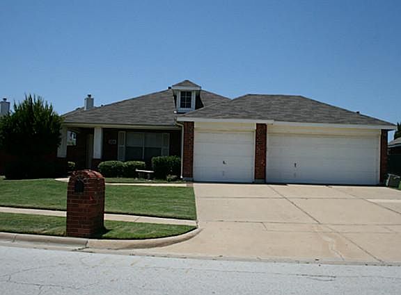 2nd image of 7410 Fossil Garden Dr