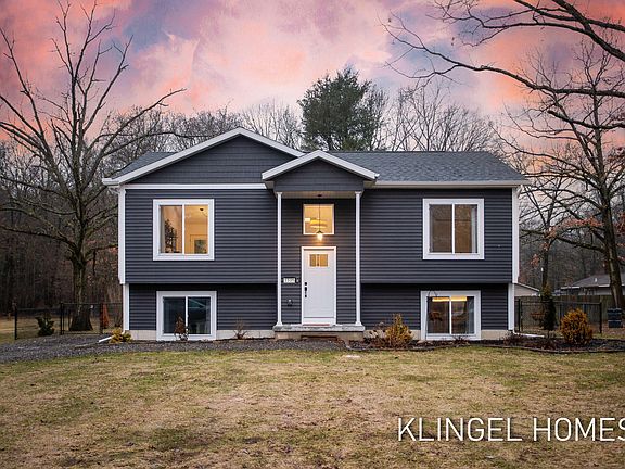 2nd image of 2325 Pillon Rd