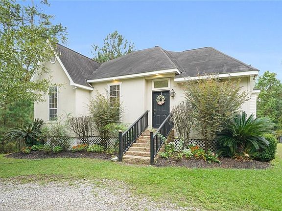 2nd image of 800 Canary Pine Ct