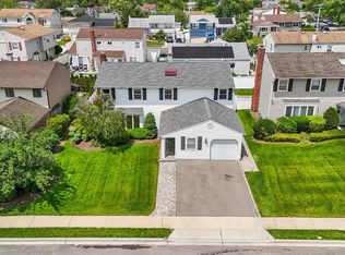 427 Benito St, East Meadow, NY 11554