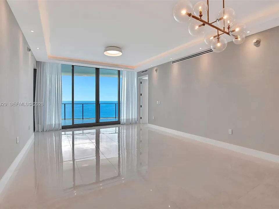 15701 Collins Ave #3804