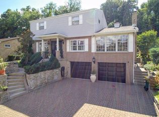 55 Eichelberger Dr, Coraopolis, PA 15108