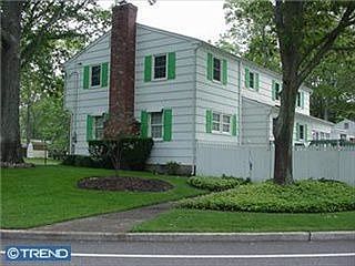 2nd image of 800 Marlborough Ave