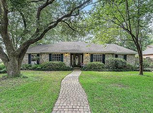 12107 Leafy Arbor Dr, Houston, TX 77070