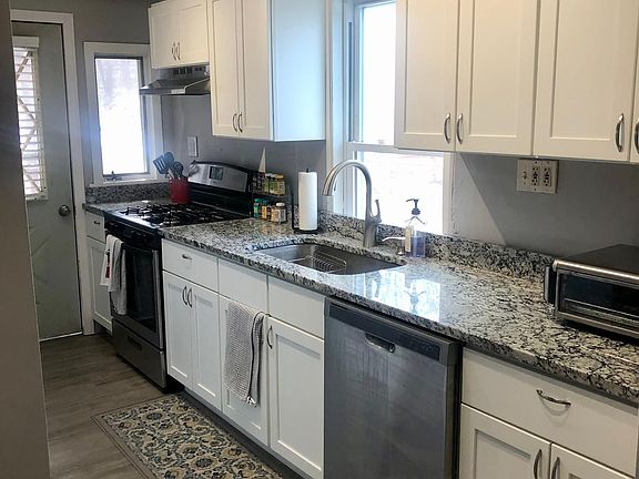 2nd image of 17 Goodell St #1/2