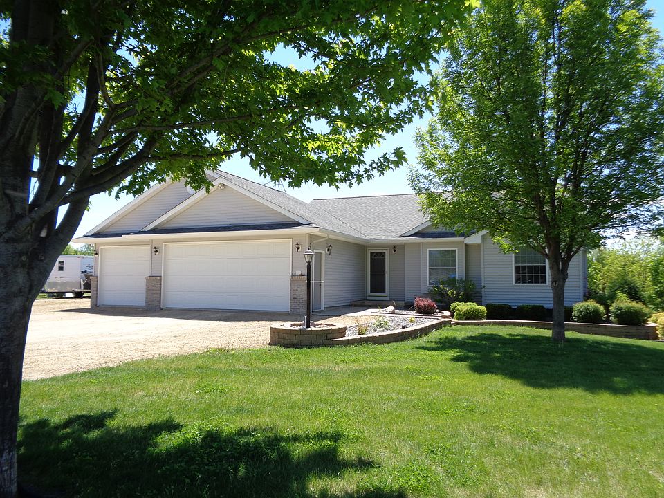 1st image of 62371 Kopps Dr