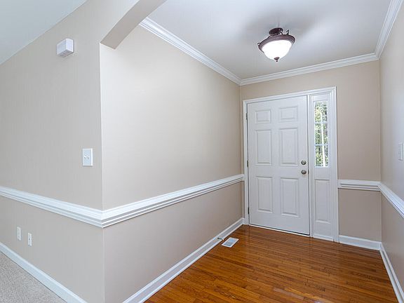 4th image of 34 Blue Pond Rd