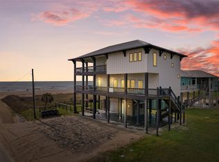 775 Townsend Dr, Crystal Beach, TX 77650