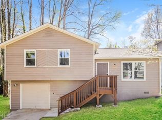 721 Springhollow Ln SW, Marietta, GA 30008