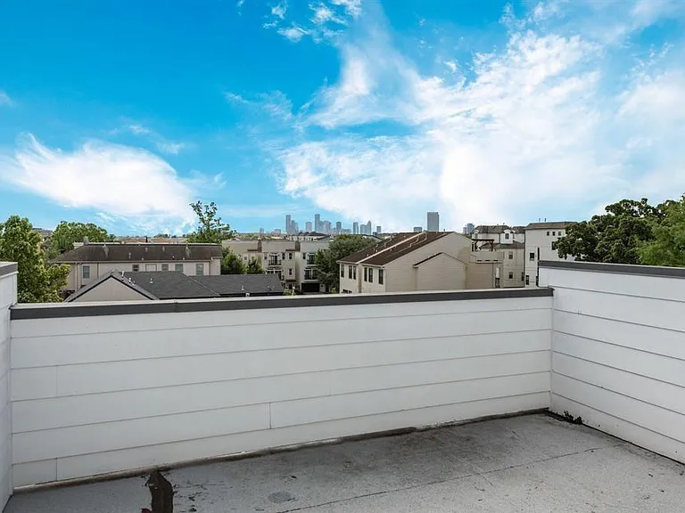 6127 Clyde St #B — Photo 29