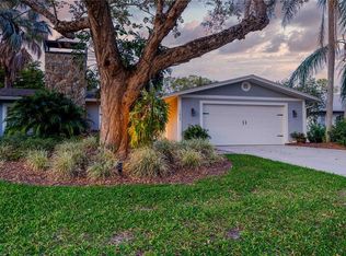 5610 Creekwood Dr, Sarasota, FL 34233