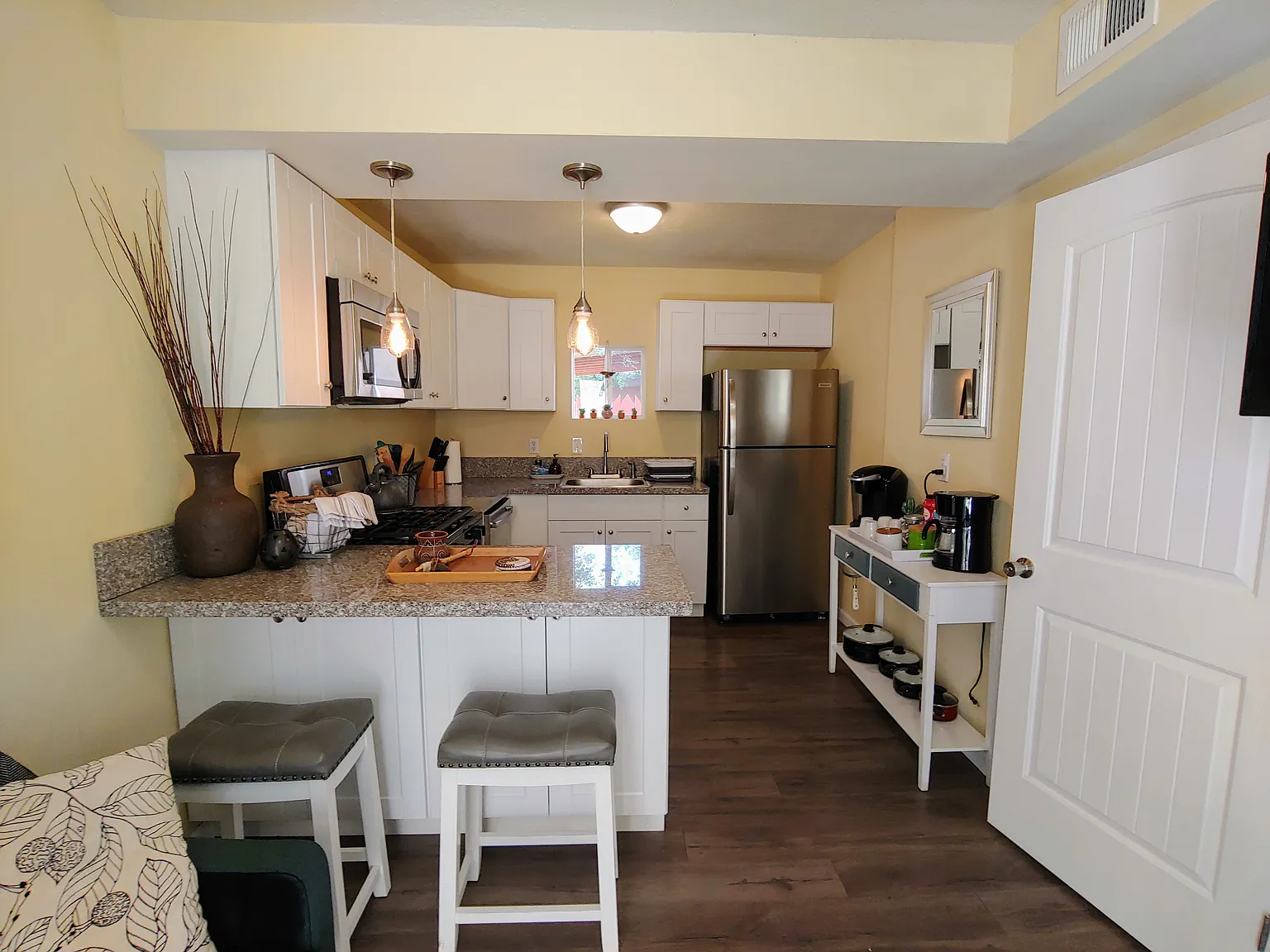 1 bed, 550 sqft, $1,225 — Photo 3
