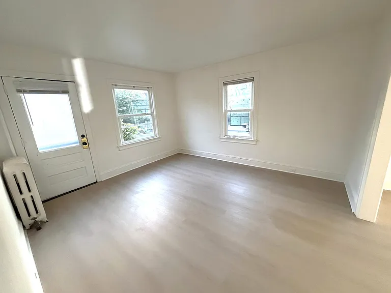 35 Linden Ln — Photo 21