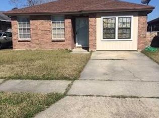 7561 Stonewood St, New Orleans, LA 70128