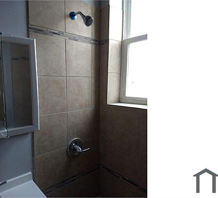 4th image of 3250 W Congress Pkwy #1