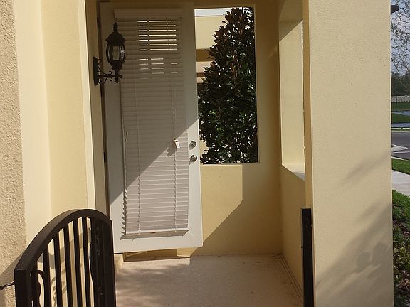 3rd image of 12125 Breda Ln