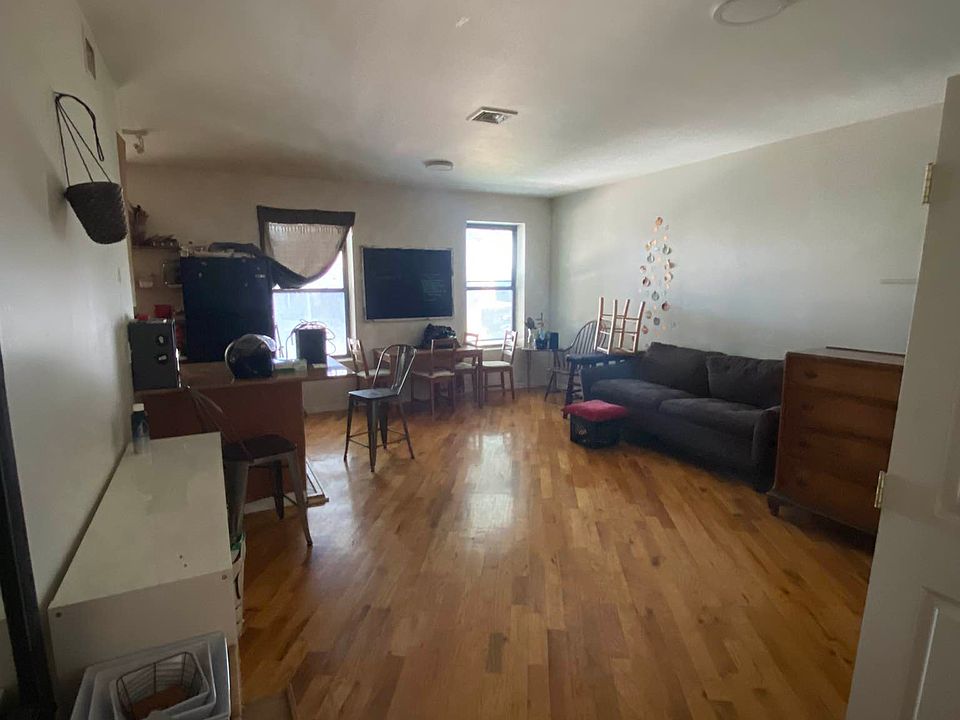 1st image of 338 Hamilton Ave APT 2