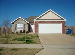 2200 SW Chaddington Rd, Bentonville, AR 72712