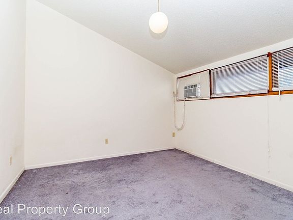 4th image of 1011 Southpark Dr APT 5