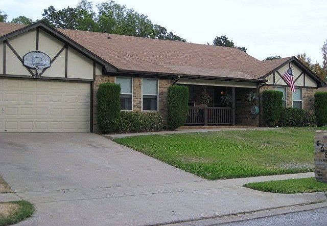 605 Evans Dr. Euless, TX
