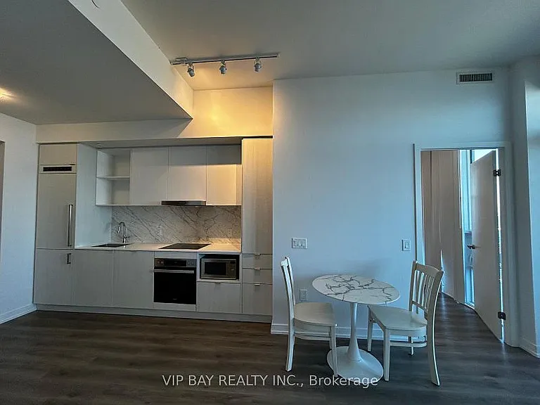 138 Downes St #5905 — Photo 35