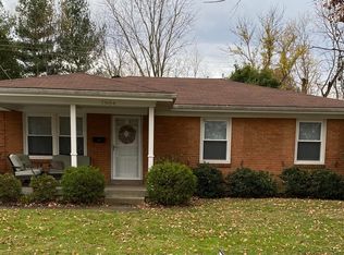 7904 Greenway Dr, Lyndon, KY 40222
