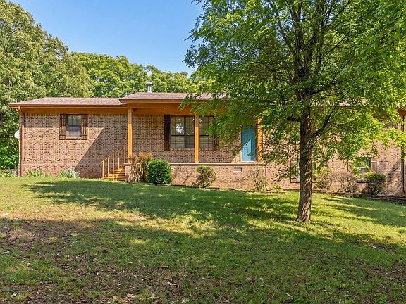 3rd image of 1011 Roselee Dr