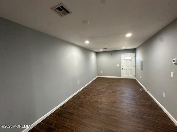216 Ocean Gate Ave #2