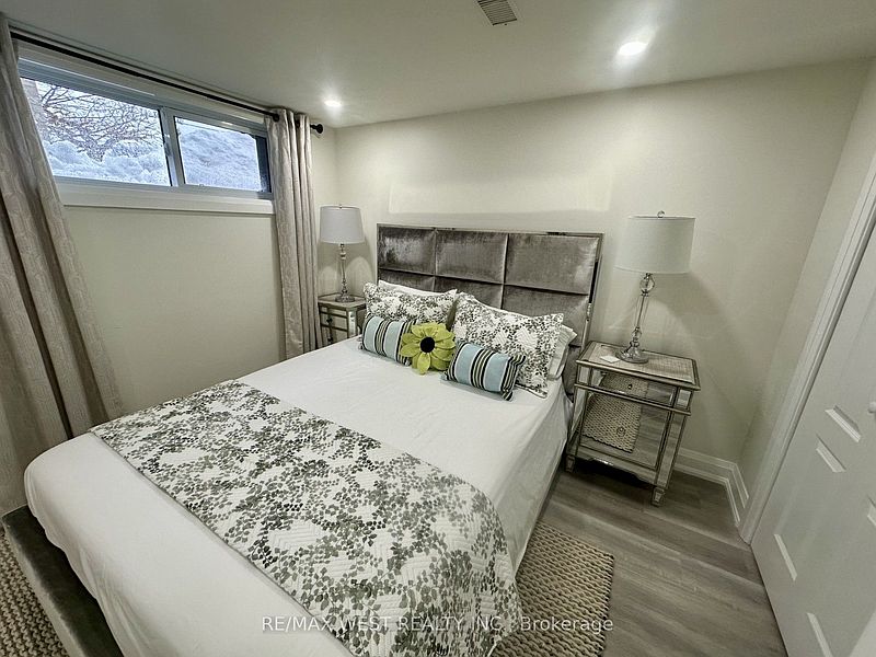 Toronto House for rent - 2 Bedrooms — photo 8