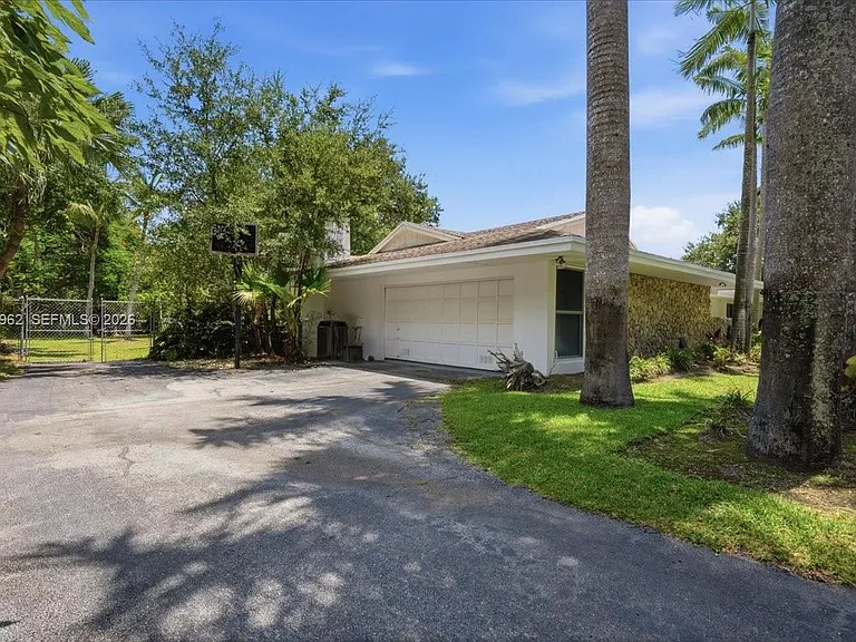12365 SW 60th Ct — Photo 8