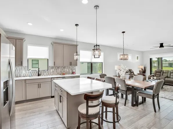 4028 Basket Oak Cir, Vero Beach, FL 32967
