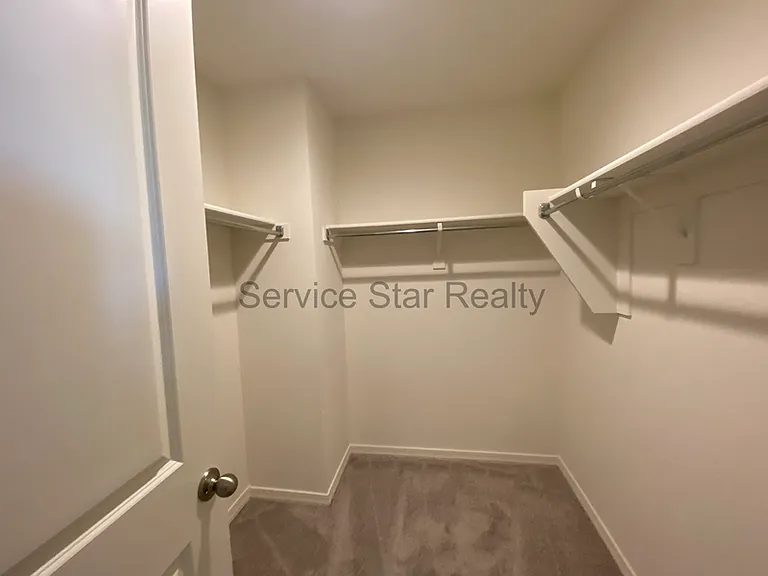 2402 E Alonso Dr — Photo 21