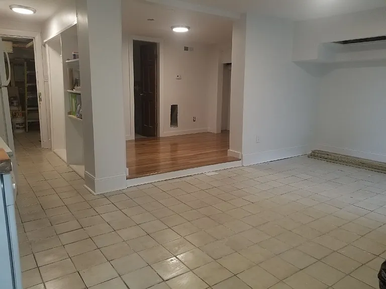 682 Parker St #1 — Photo 6