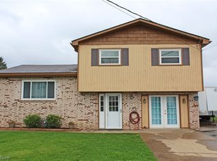 204 Arena Dr, Weirton, WV 26062