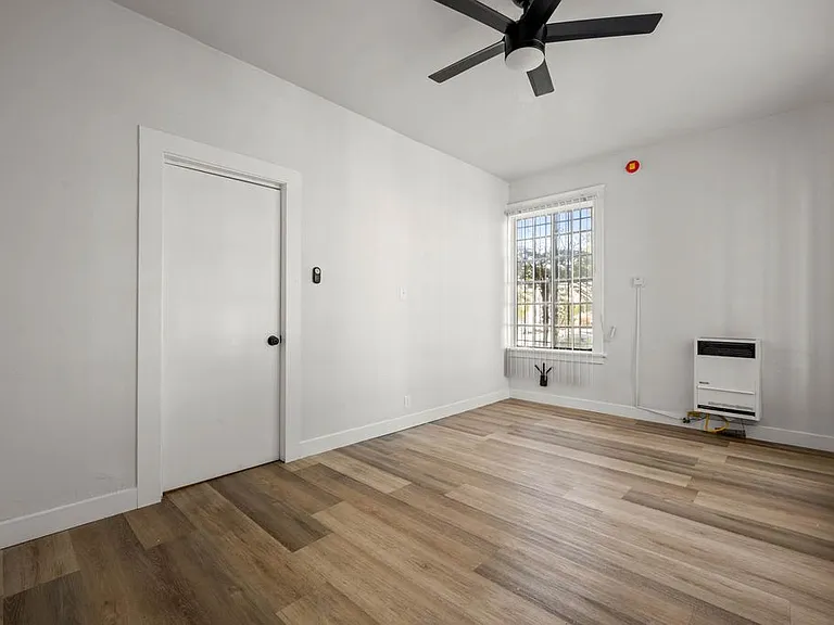 1142 West 17th Street — Photo 12